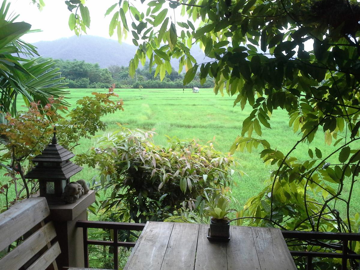 Bed and Breakfast Jamjuree Garden Ban Thung Ma Nieo Exterior foto